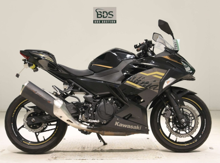 Мотоцикл Kawasaki NINJA400 с пробегом 31495 km