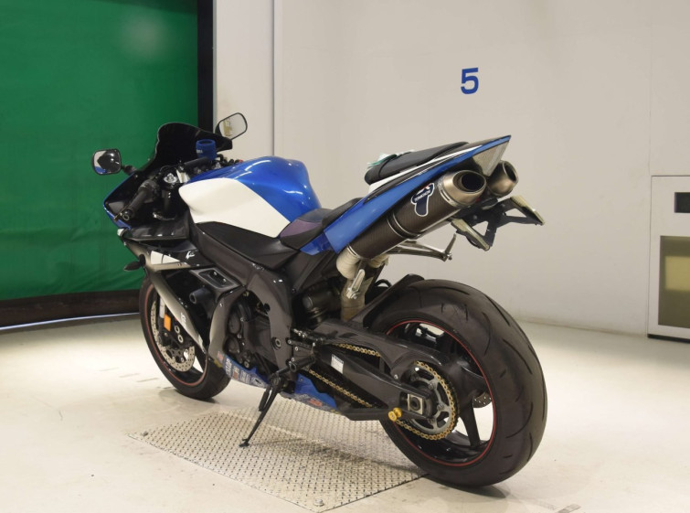 Мотоцикл Yamaha YZF-R1 з пробігом 34764 km