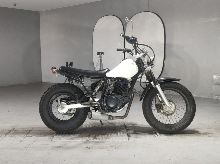 Мотоцикл Yamaha TW200 с пробегом 22848 km