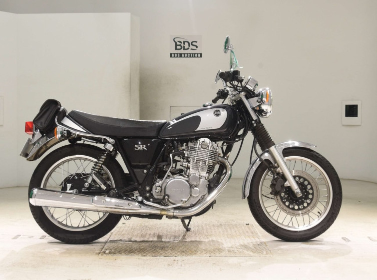 Мотоцикл Yamaha SR400 с пробегом 4956 km