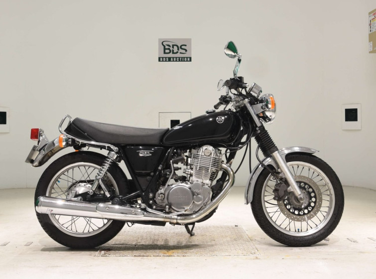 Мотоцикл Yamaha SR400 с пробегом 15731 km