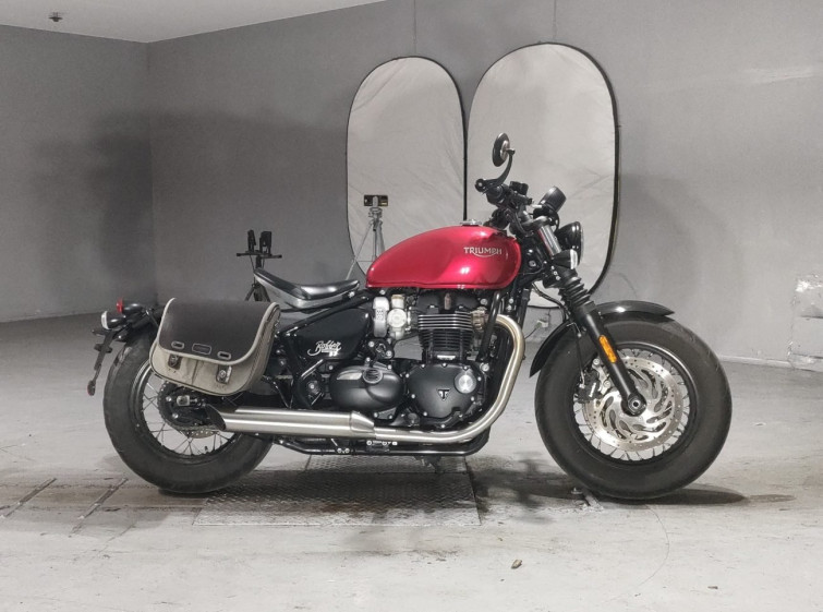 Мотоцикл Triumph BONNEVILLE BOVAER з пробігом 11774 km