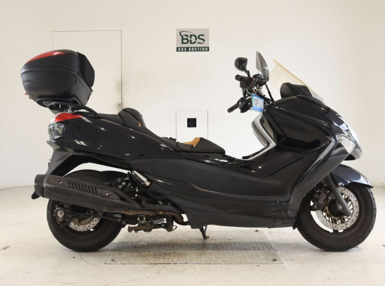 Мотоцикл Yamaha MAJESTY 250