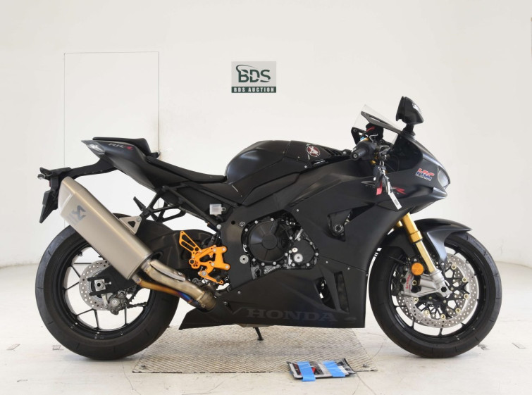 Мотоцикл Honda CBR1000RR SP с пробегом 1204 km