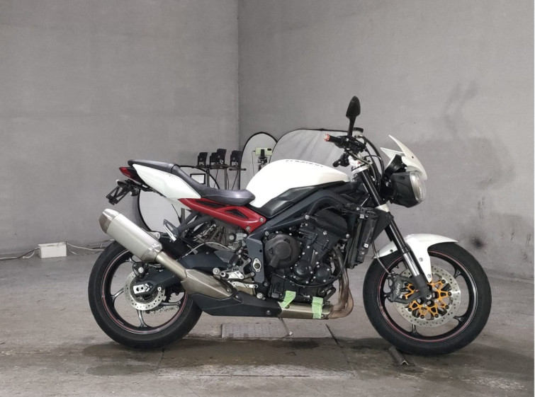 Мотоцикл Triumph STREET TRIPLE R з пробігом 109151 km