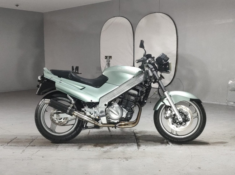 Мотоцикл Kawasaki ZZ-R250 с пробегом 40720 km