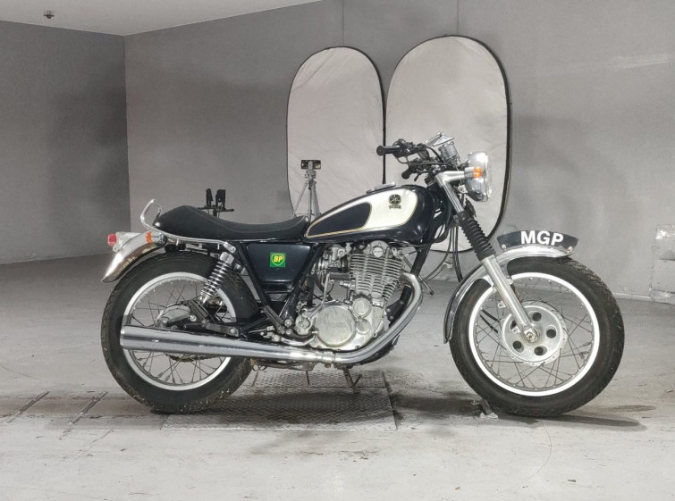 Мотоцикл Yamaha SR400 с пробегом 1285 km