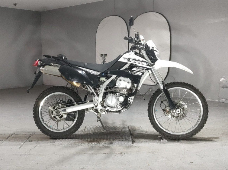 Мотоцикл Kawasaki KLX250 с пробегом 44071 km