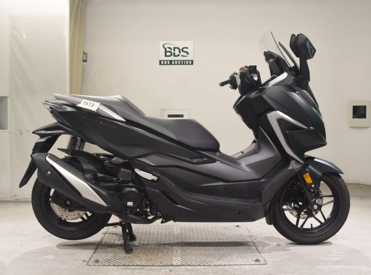 Мотоцикл Honda FORZA з пробігом 21057 km