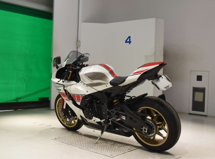 Мотоцикл Yamaha YZF-R1 с пробегом 28830 km