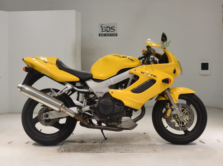 Мотоцикл Honda VFR1200F с пробегом 8880 km