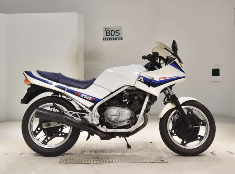 Мотоцикл Honda VT250FE с пробегом 56145 km
