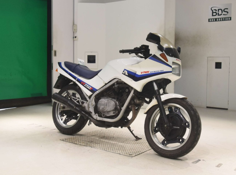 Мотоцикл Honda VT250FE с пробегом 56145 km