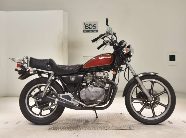 Мотоцикл Kawasaki Z250LTD з пробігом 21847 km