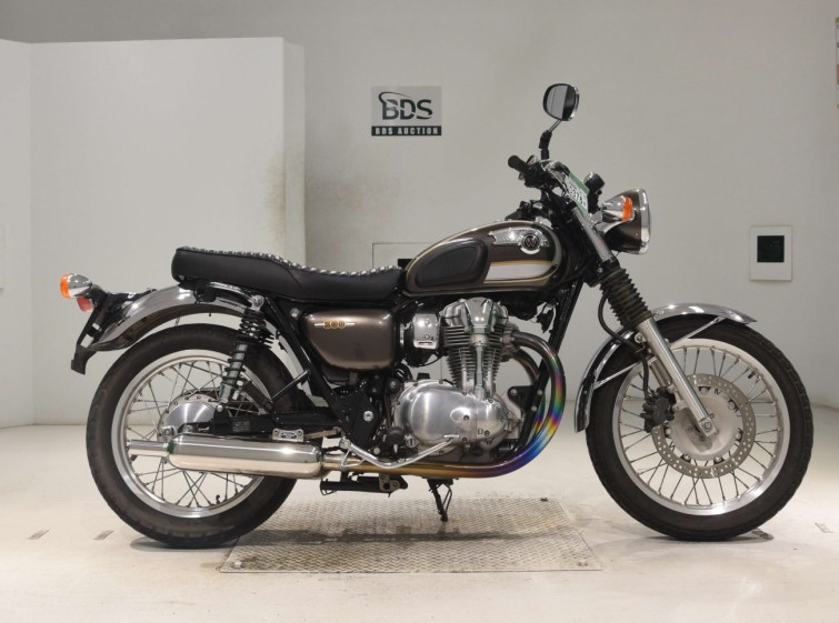 Мотоцикл Kawasaki W800 с пробегом 20010 km