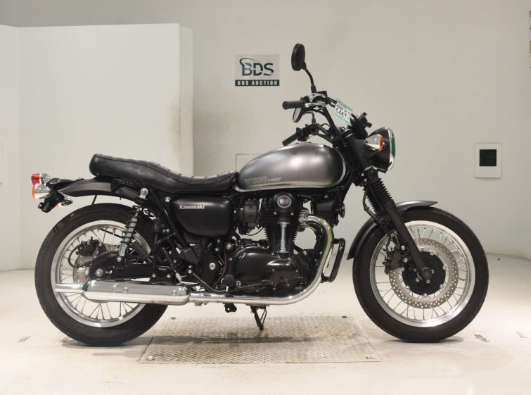 Мотоцикл Kawasaki W800-2 STREET с пробегом 3451 km