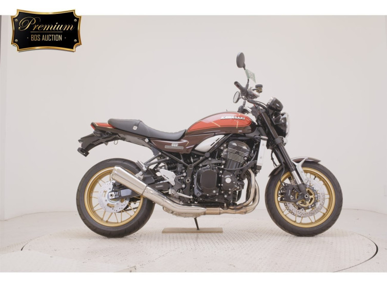 Мотоцикл Kawasaki Z900RS з пробігом 303 km
