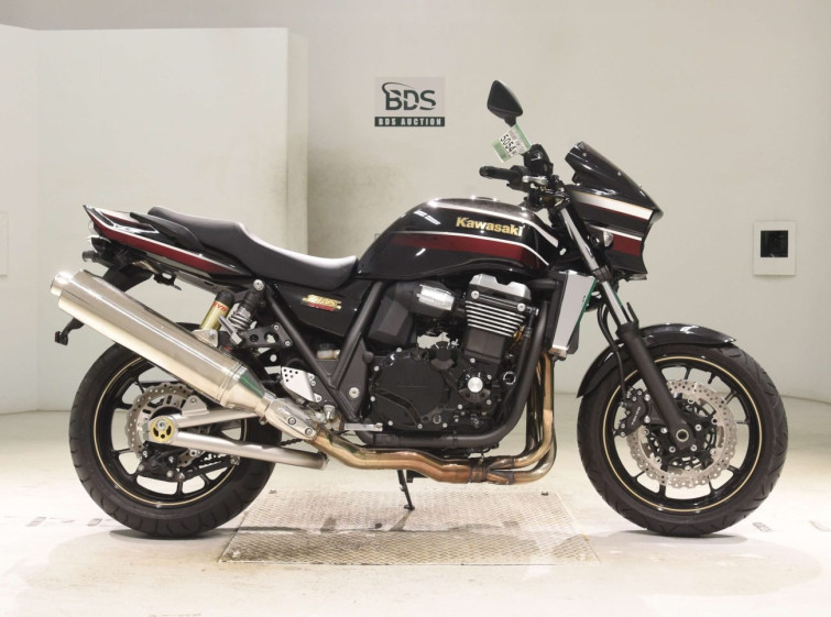 Мотоцикл Kawasaki ZRX1200 DAEG с пробегом 3715 km