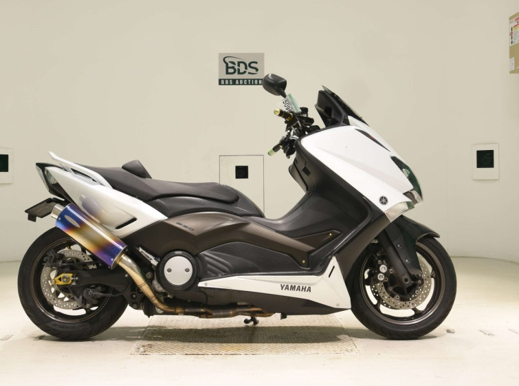 Мотоцикл Yamaha T-MAX530 с пробегом 23296 km