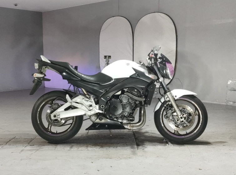 Мотоцикл Suzuki GSR400 с пробегом 47728 km