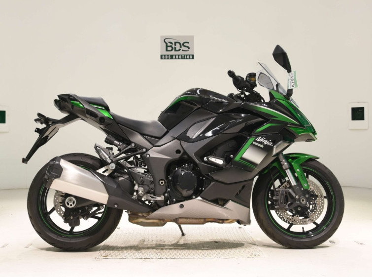 Мотоцикл Kawasaki ninja 1000 sx с пробегом 32043 km