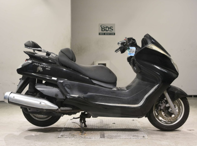 Мотоцикл Yamaha MAJESTY 400