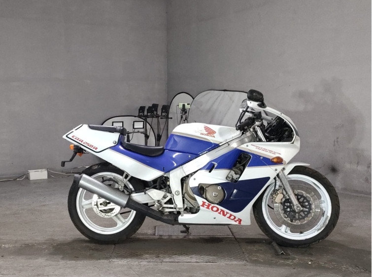 Мотоцикл Honda CBR250R з пробігом 7269 km