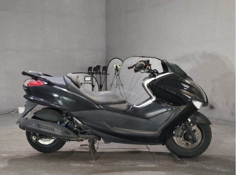 Мотоцикл Yamaha MAJESTY 250
