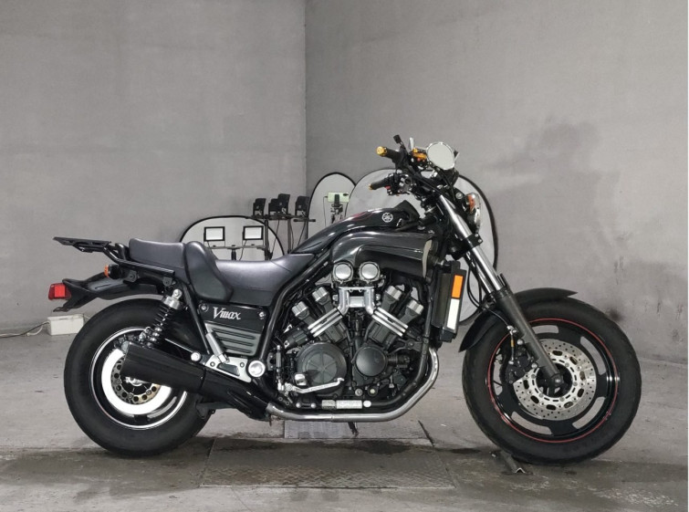 Мотоцикл Yamaha V-MAX1200 з пробігом 45379 km