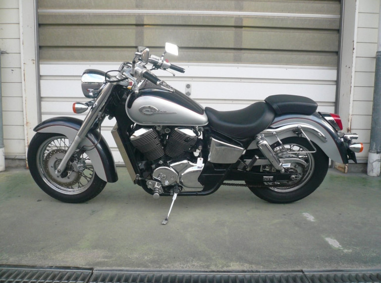 Мотоцикл Honda SHADOW 400 з пробігом 25786 km