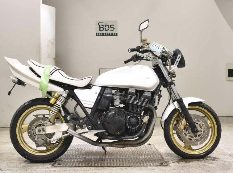 Мотоцикл Yamaha XJR400