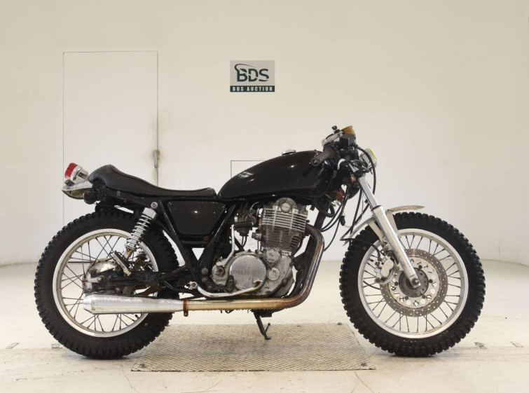 Мотоцикл Yamaha SR400 з пробігом 11663 km