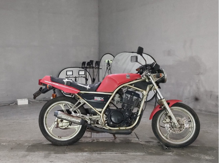 Мотоцикл Yamaha SRX250 с пробегом 6801 km