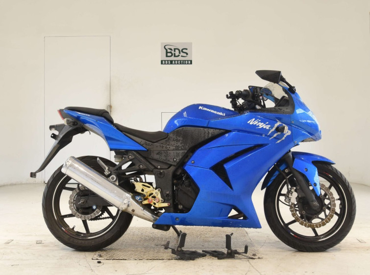 Мотоцикл Kawasaki NINJA250R з пробігом 42903 km