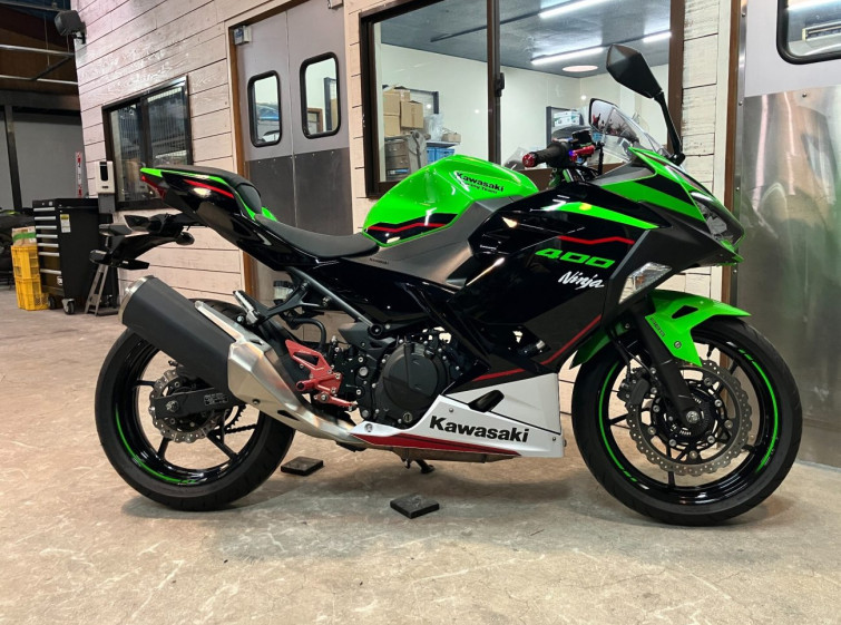 Мотоцикл Kawasaki NINJA400 з пробігом 28648 km