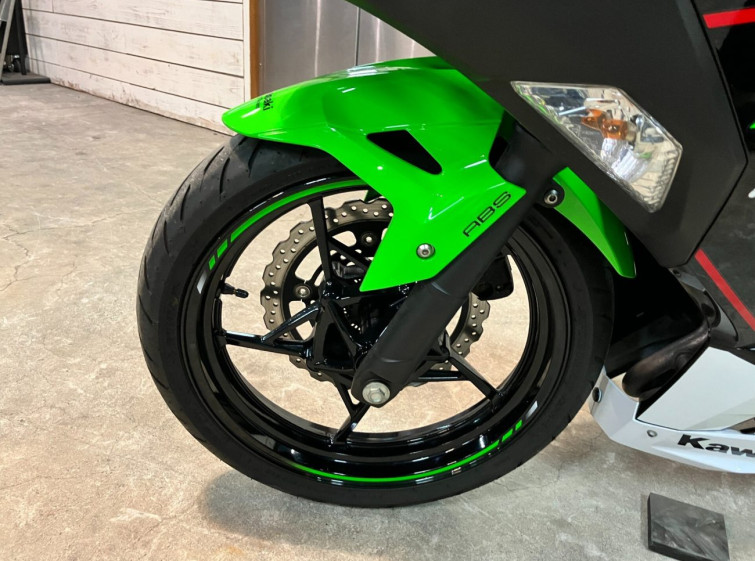 Мотоцикл Kawasaki NINJA400 з пробігом 28648 km
