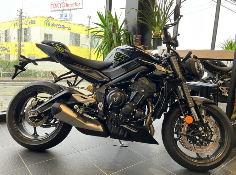 Мотоцикл Triumph STREET TRIPLE RS з пробігом 1 km