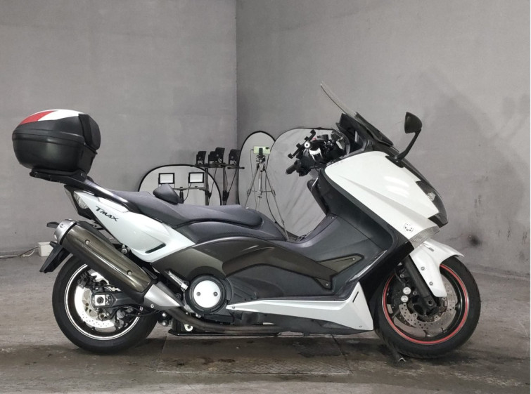 Мотоцикл Yamaha T-MAX530 с пробегом 14422 km