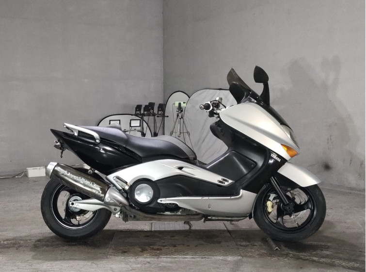 Мотоцикл Yamaha T-MAX500 з пробігом 15416 m