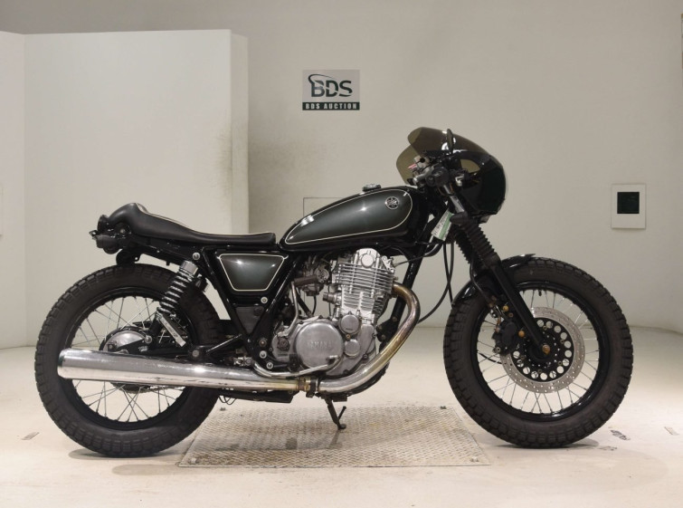 Мотоцикл Yamaha SR400 з пробігом 8993 km