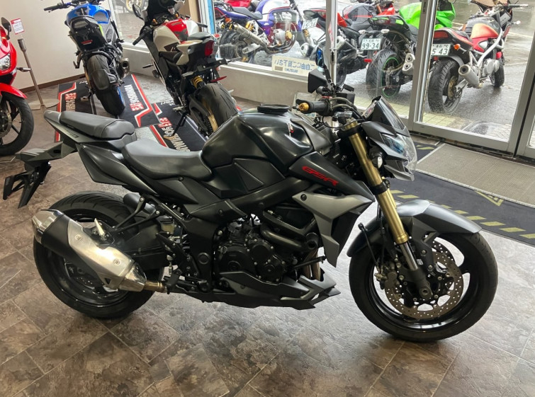 Мотоцикл Suzuki GSR750 з пробігом 59037 km