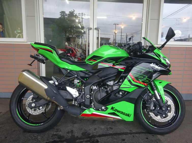 Мотоцикл Kawasaki NINJA ZX-4RR с пробегом 12087 km