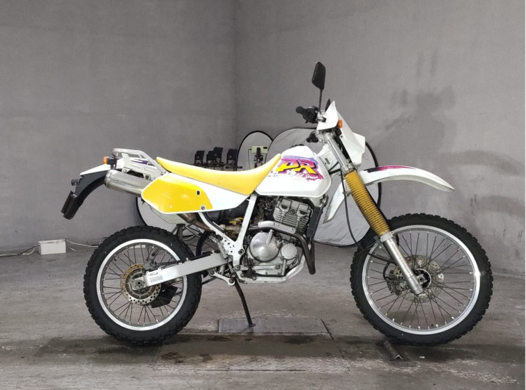 Мотоцикл Suzuki DR250R с пробегом 46543 km