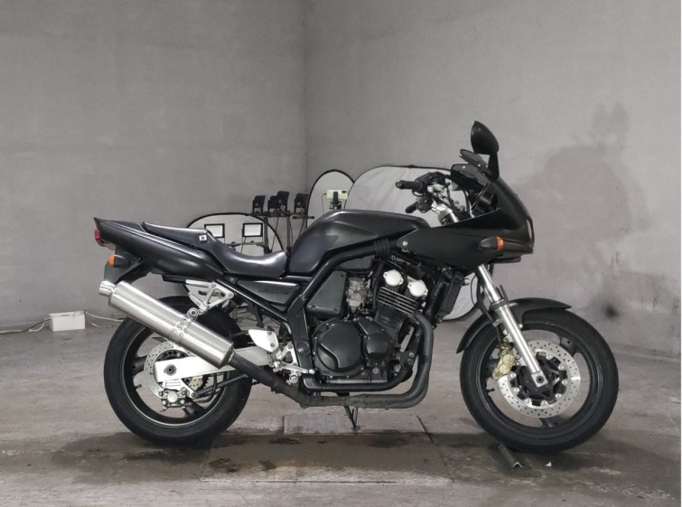Мотоцикл Yamaha FZ400 з пробігом 36328 km