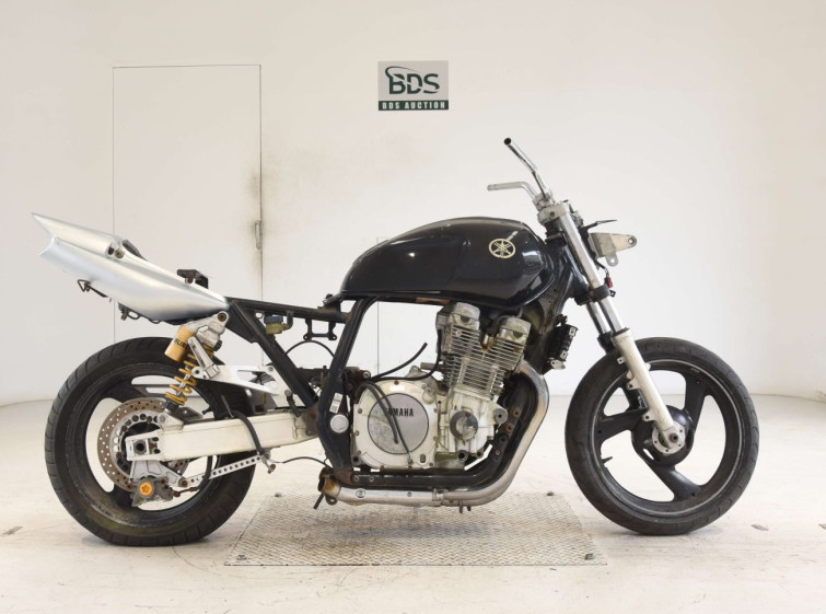 Мотоцикл Yamaha XJR1300