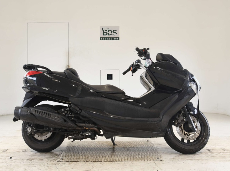 Мотоцикл Yamaha MAJESTY 250