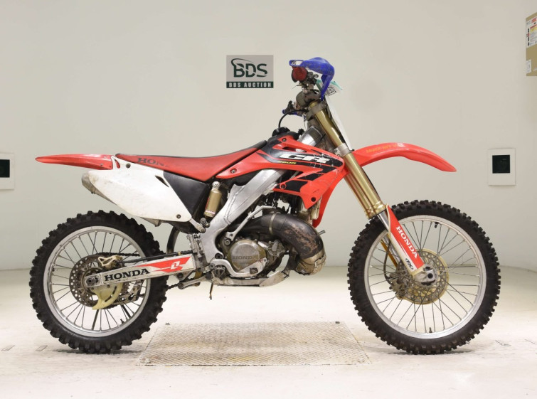 Мотоцикл Honda CR250R