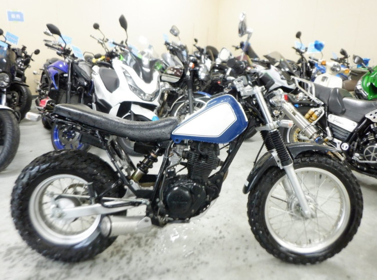 Мотоцикл Yamaha TW200 з пробігом 3597 km