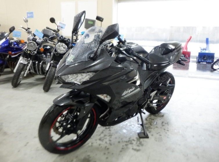 Мотоцикл Kawasaki NINJA250 с пробегом 1211 km