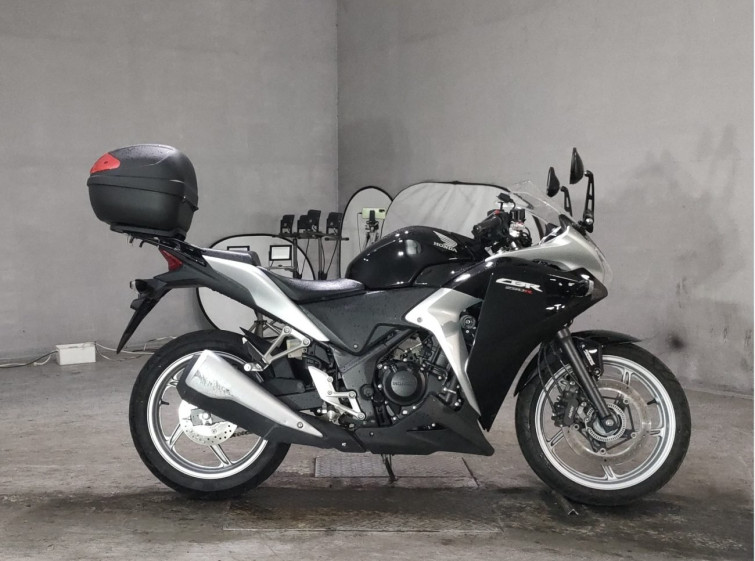 Мотоцикл Honda CBR250R з пробігом 10728 km